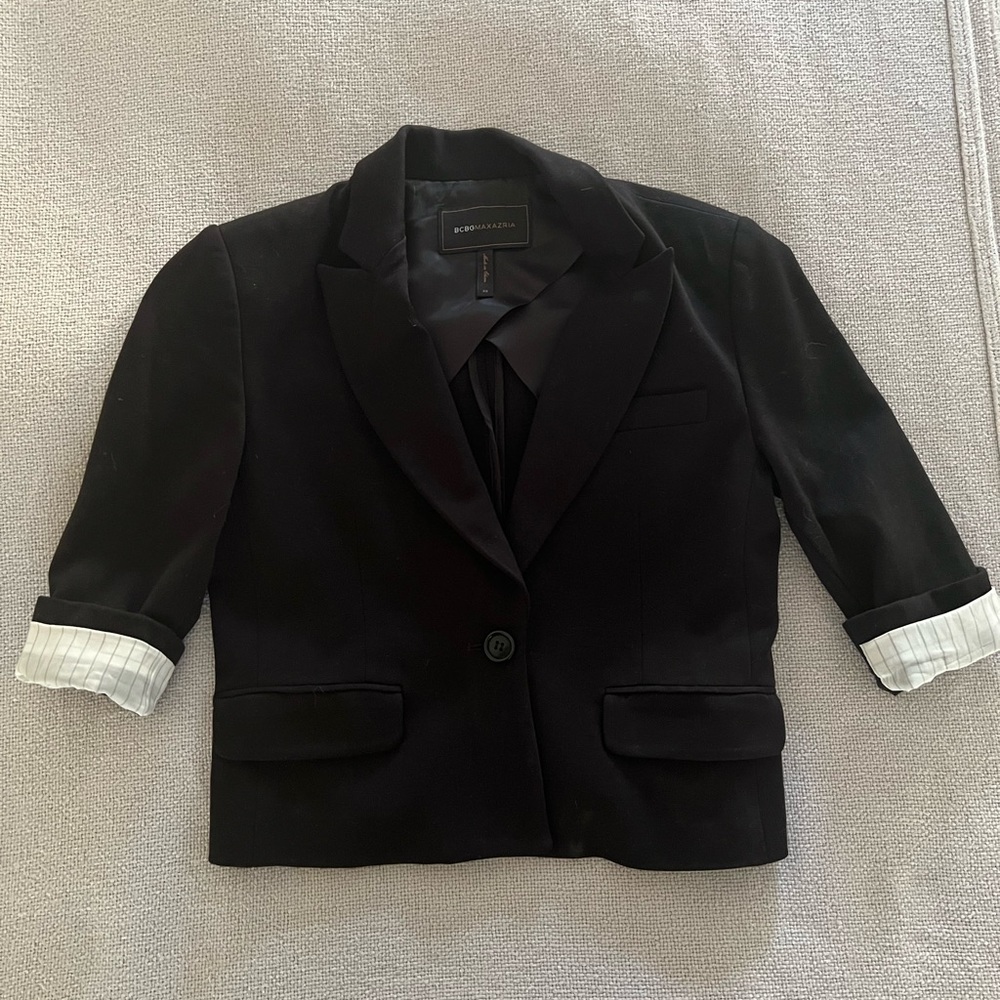 BCBG MAX AZRIA Crop Blazer